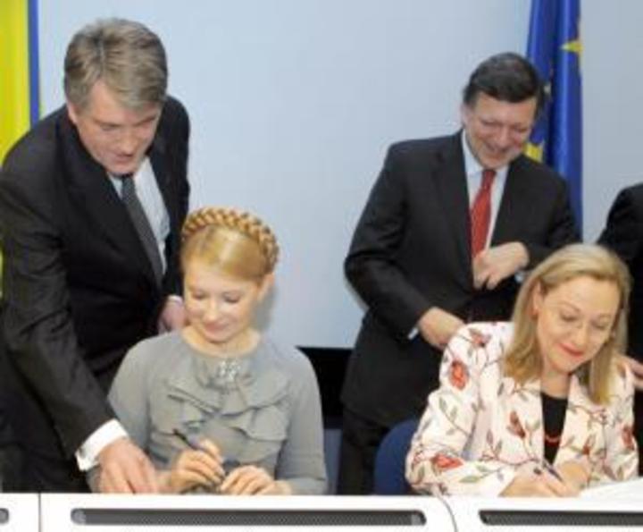 717